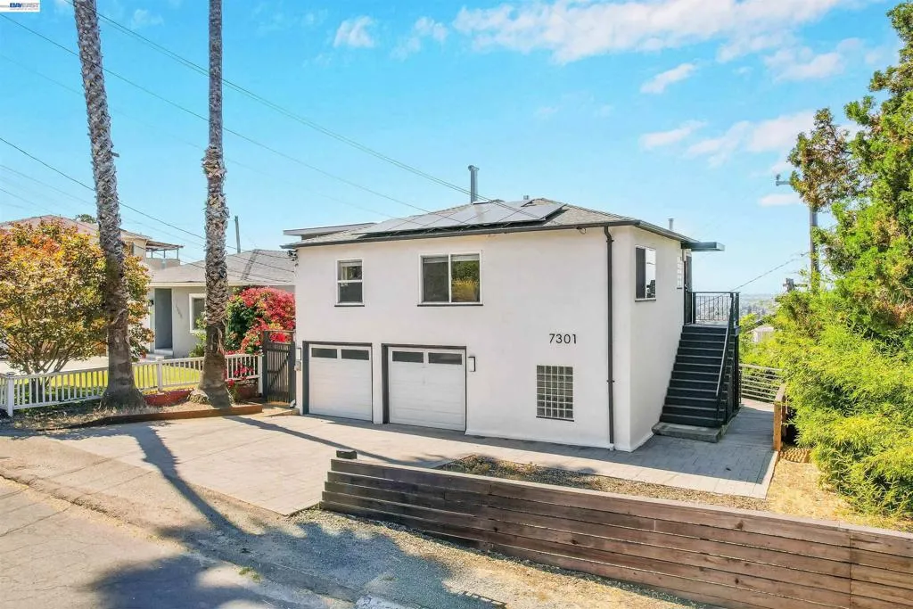 7301 Hillmont Dr, Oakland, California 94605 — photo 5