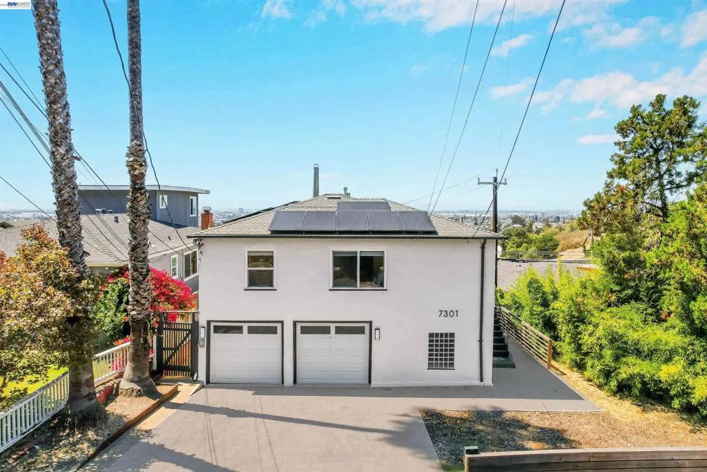 7301 Hillmont Dr, Oakland, California 94605 — photo 4