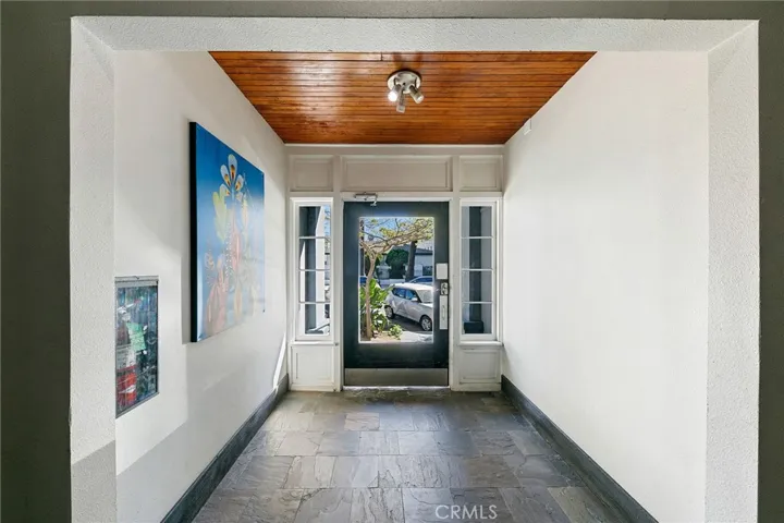 235 Linden, Long Beach, California 90802 — photo 4
