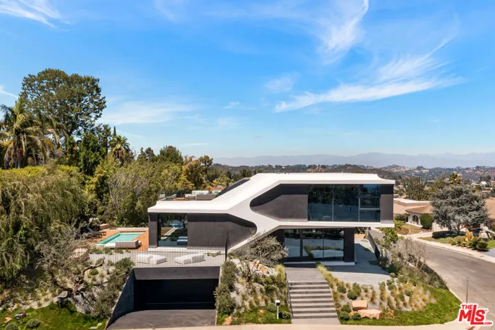 1254 Roberto Lane, Los Angeles, California 90077 — photo 4