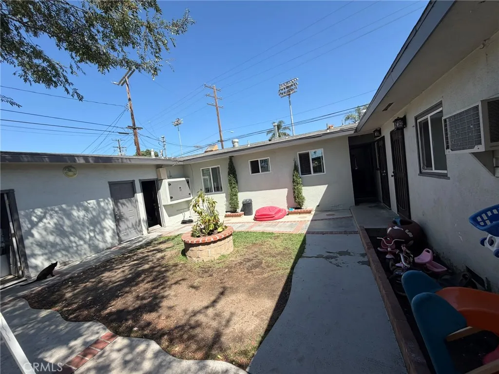 939 N Clementine, Anaheim, California 92805 — photo 5