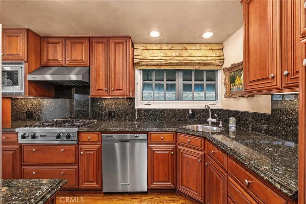 Gourmet Kitchen
