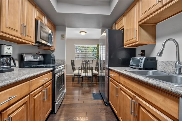 21333 Lassen 7b, Chatsworth, California 91311 — photo 5