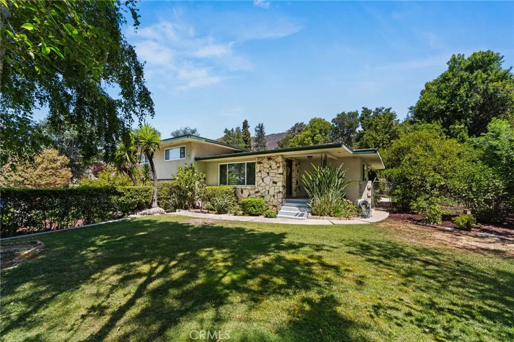 2449 Euclid Crescent E