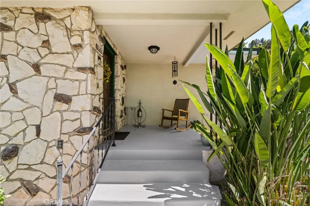 2449 Euclid Crescent E, Upland, California 91784 — photo 5