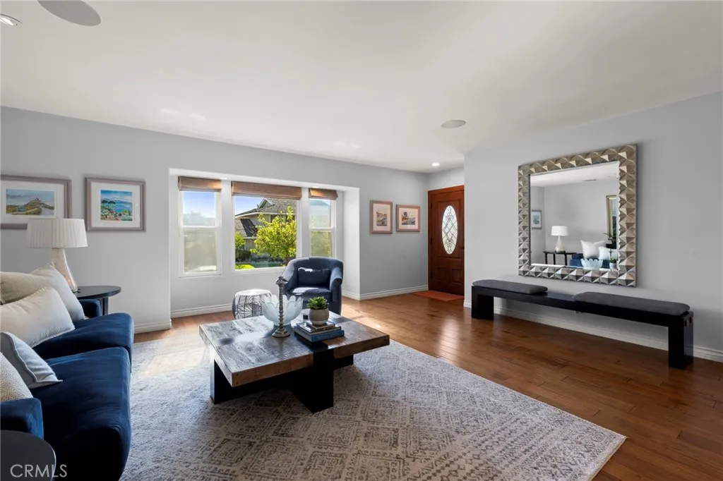 5581 E Lonna Linda Drive, Long Beach, California 90815 — photo 5