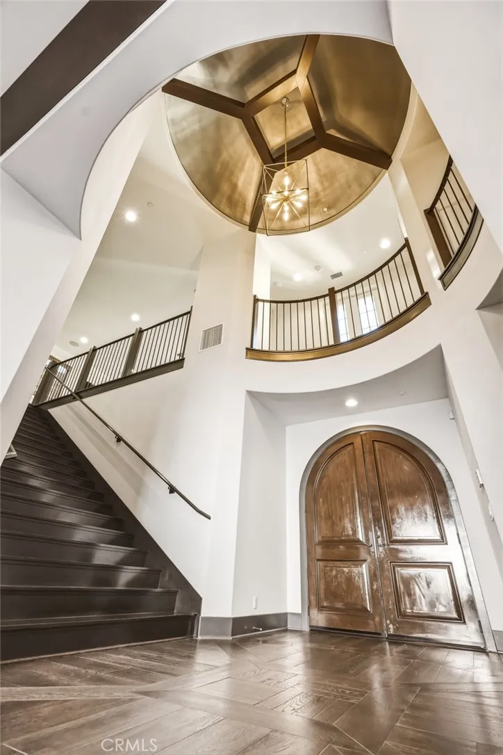 gallery-image 2
