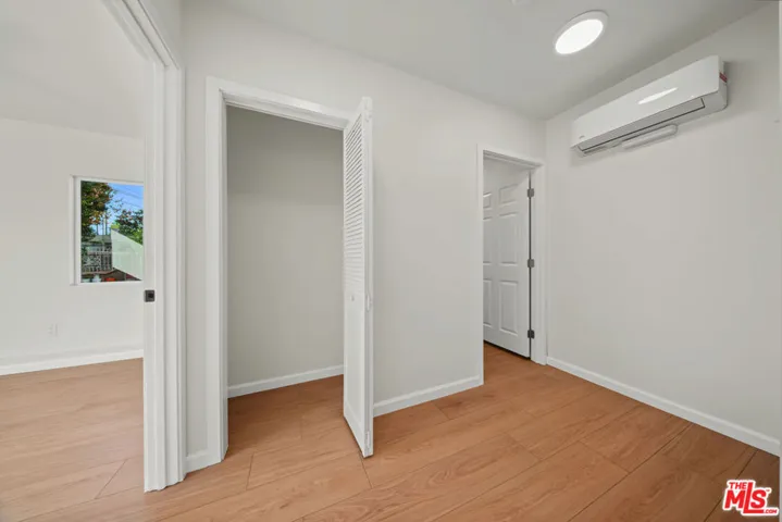 11510 Fenton Avenue, Sylmar, California 91342 — photo 5