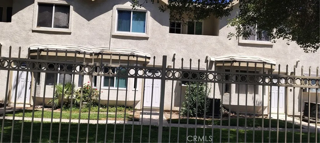1425 S White B