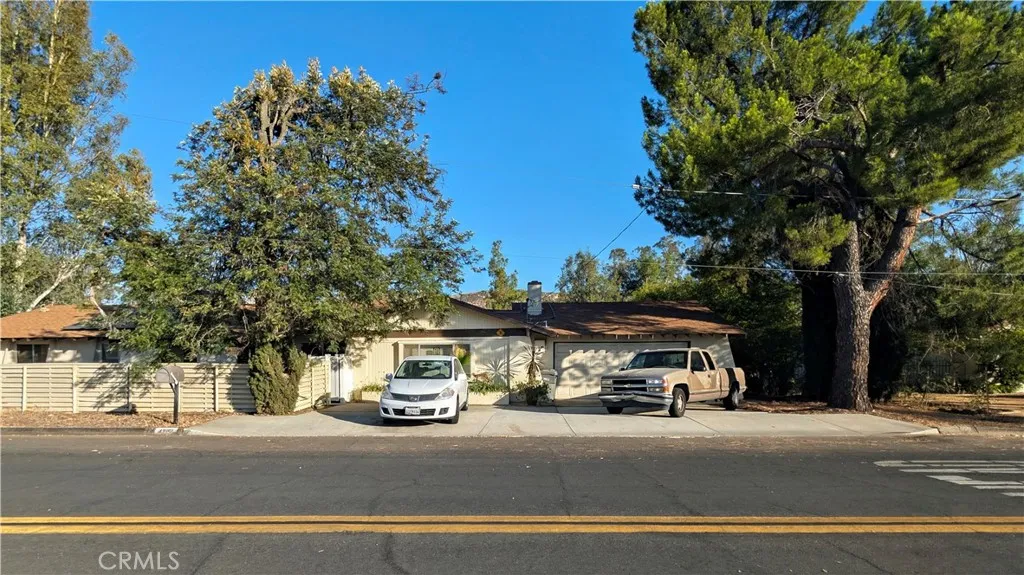 42151 Crest