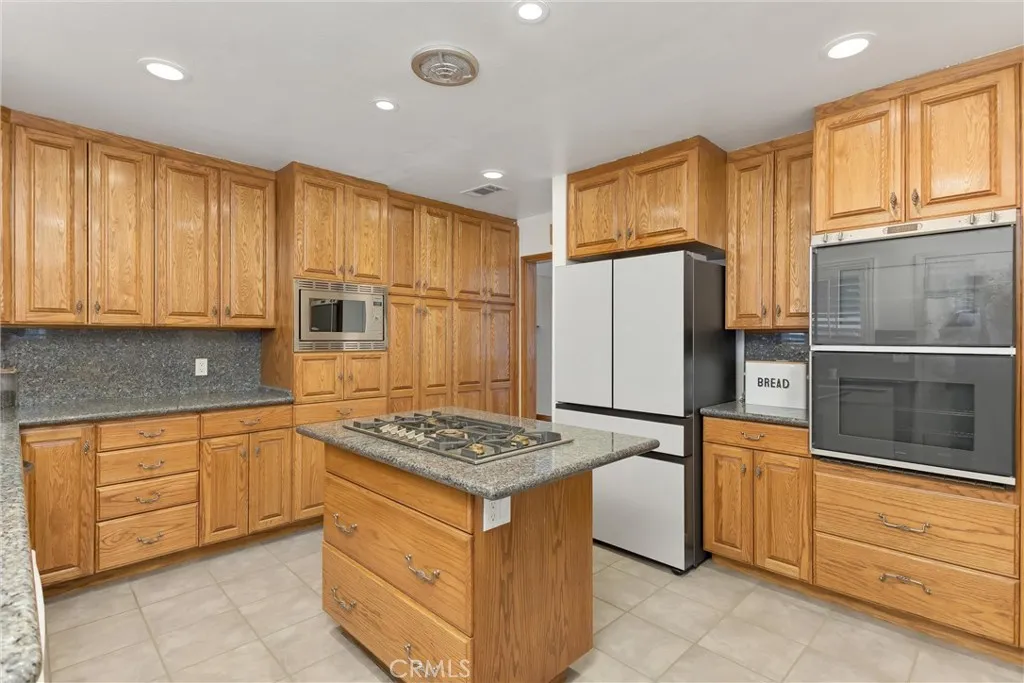 1268 W Marshall, San Bernardino, California 92405 — photo 4