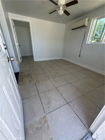 690 N Perris Boulevard C, Perris, California 92571 — photo 4