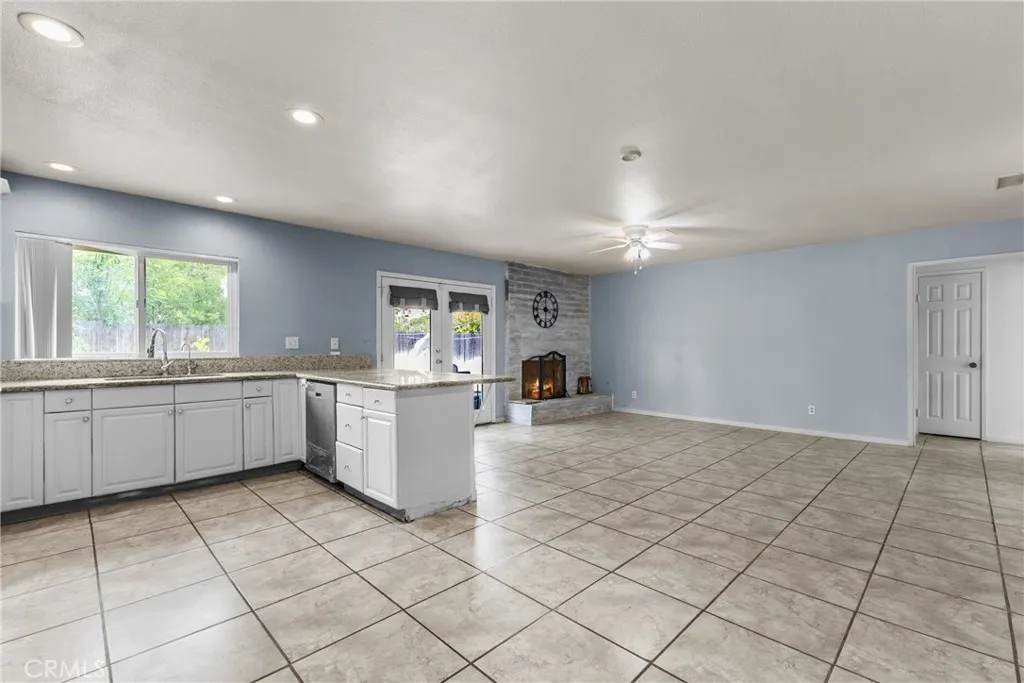 41763 Lomas, Hemet, California 92544 — photo 4