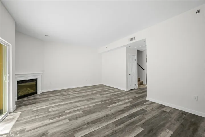 5521 Kester Avenue 23, Sherman Oaks, California 91411 — photo 5