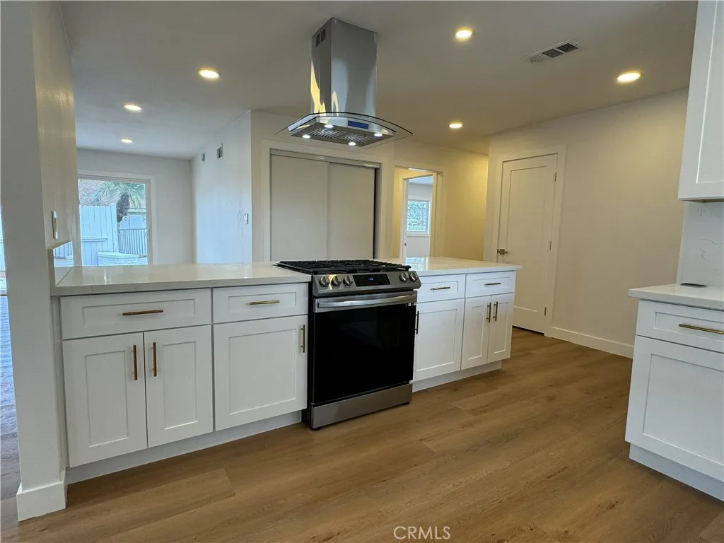 213 N Royal, Anaheim, California 92806 — photo 5