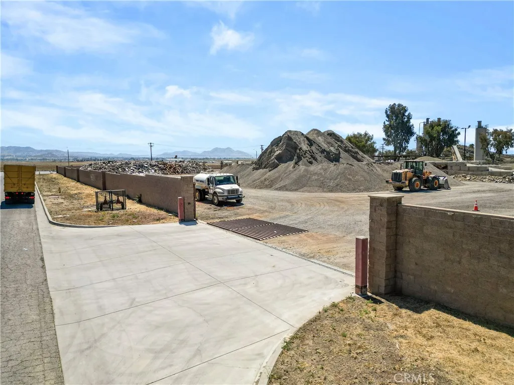 1980 Goetz Road, Perris, California 92570 — photo 4