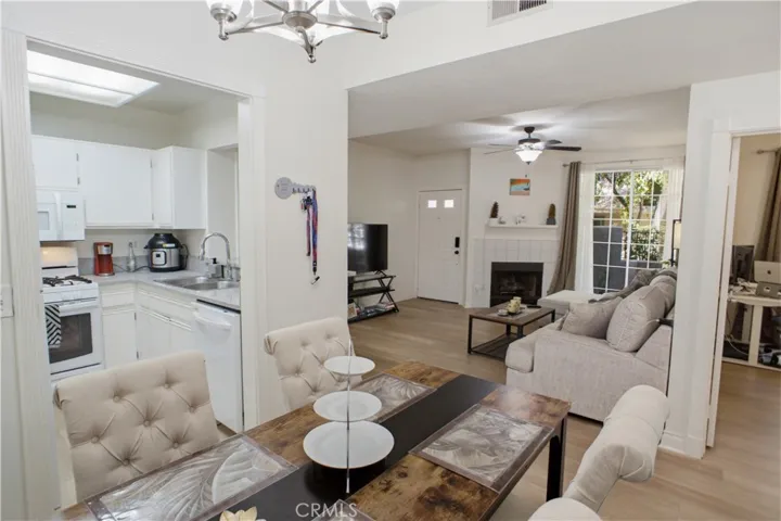 24115 Del Monte Drive 71, Valencia, California 91355 — photo 4
