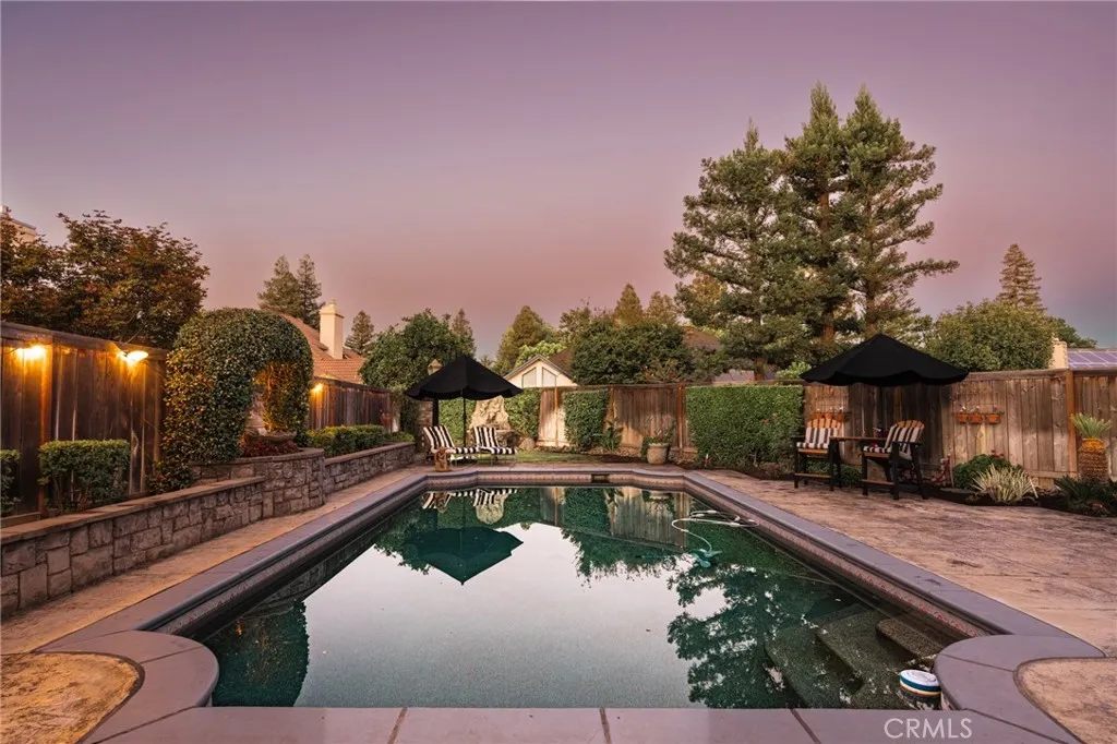 886 E Richmond, Fresno, California 93720 — photo 5