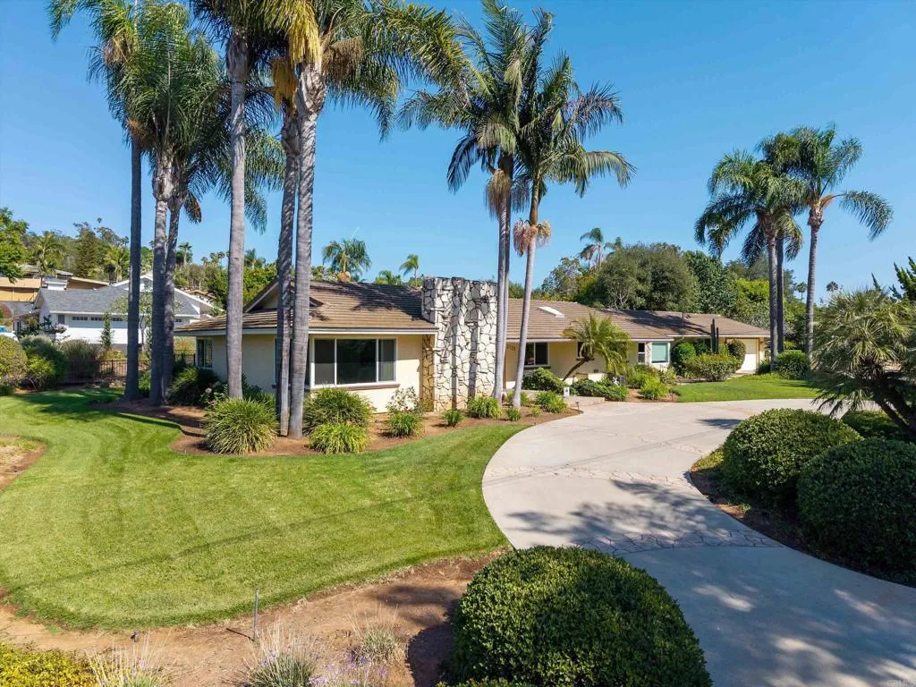 2125 Walnut Ln
