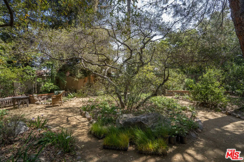 103 S Van Ness Avenue, Los Angeles, California 90004 — photo 5