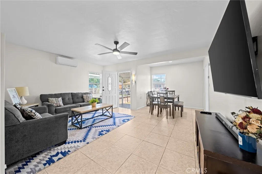 4020 Josephine, Lynwood, California 90262 — photo 5