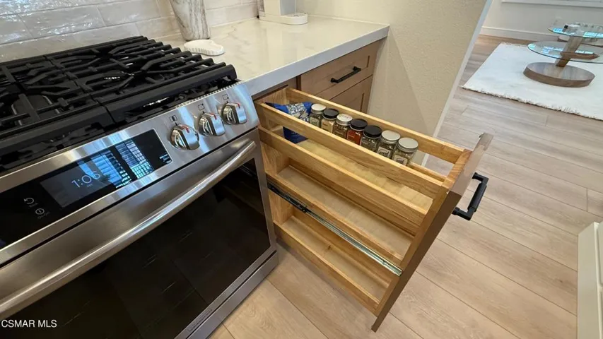 43_Spice Rack