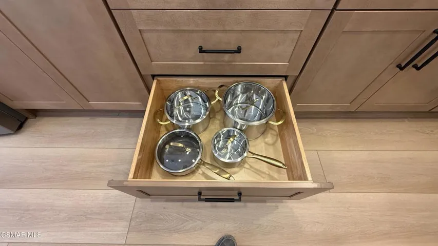 32_Pots And Pans1