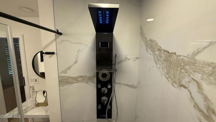 22_Primary BathroomE_Shower Tower