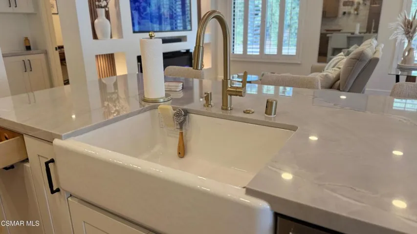 12_Kitchen Sink