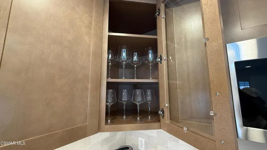 36_Wine Glasses