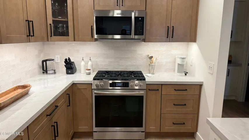 46_Oven Microwave