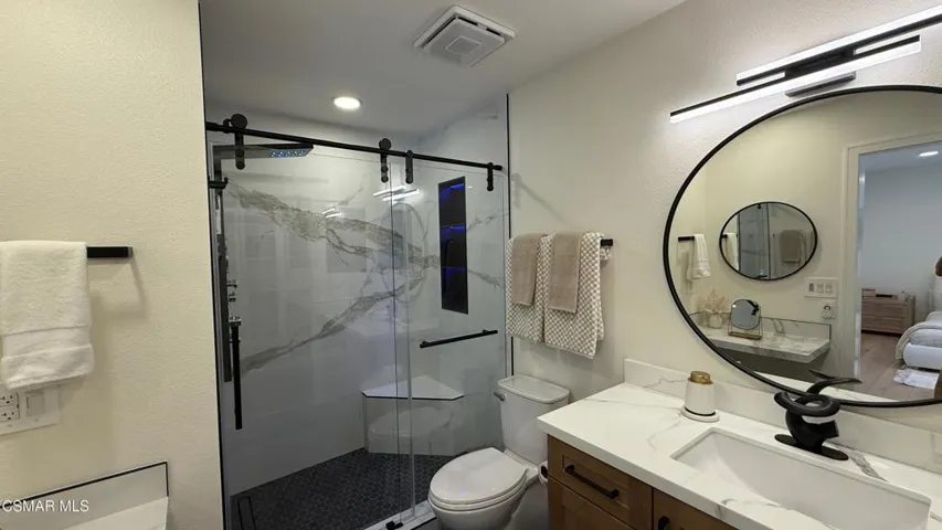 19_Primary BathroomB