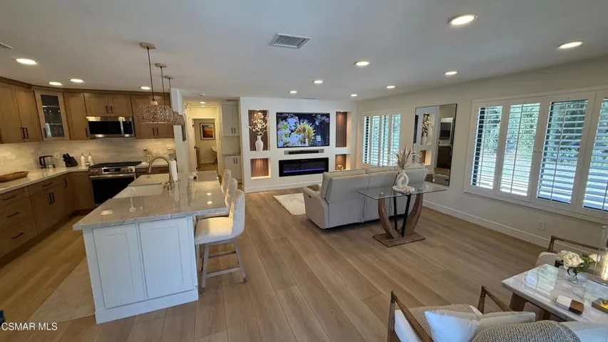 01_Living Room