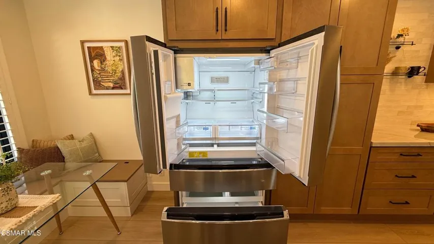 47_Refrigerator