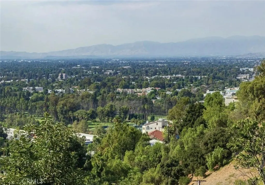 3656 Sunswept Drive, Studio City, California 91604 — photo 5