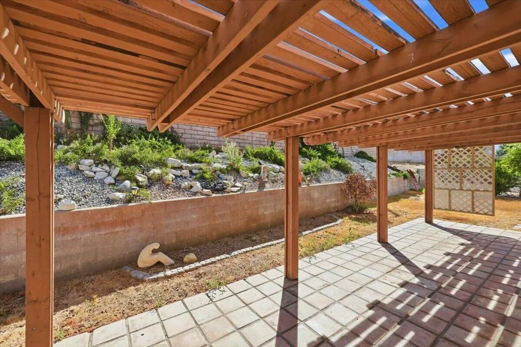 37-Patio View