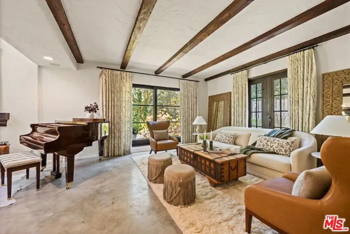 11662 Duque Drive, Studio City, California 91604 — photo 5