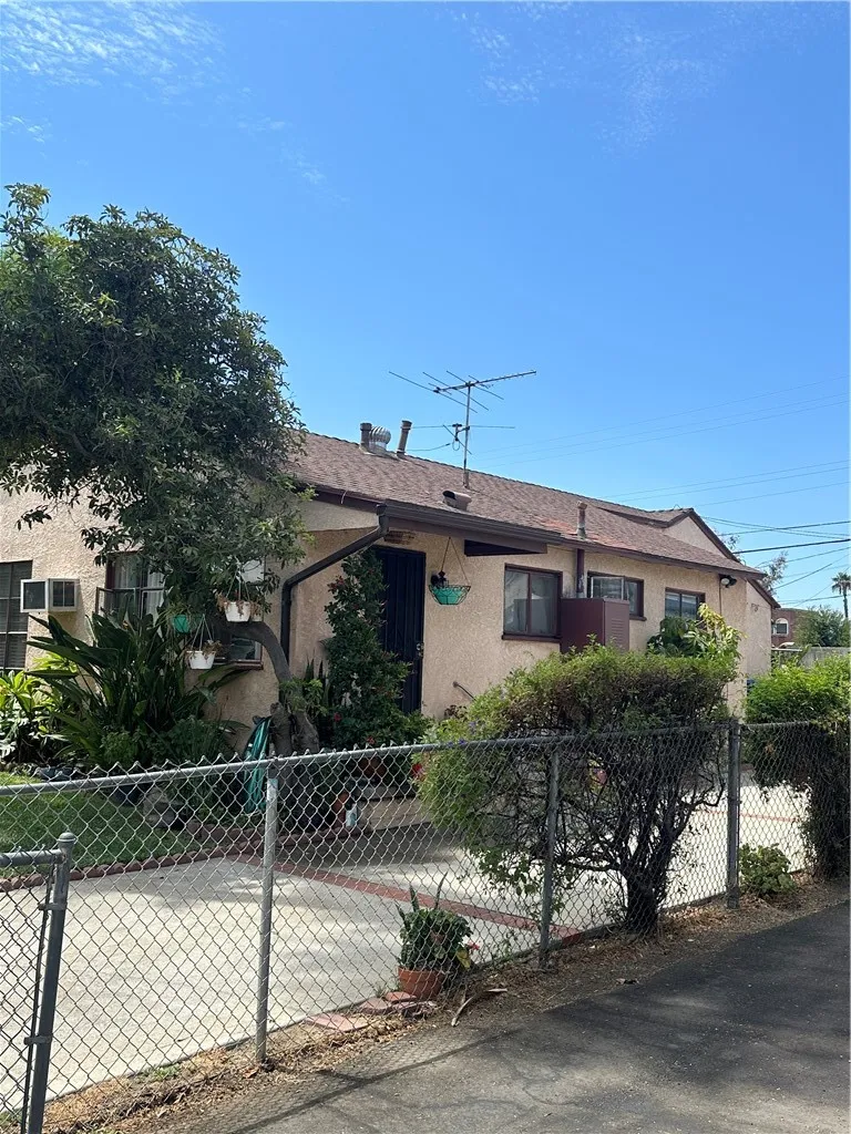 8719 Tilden