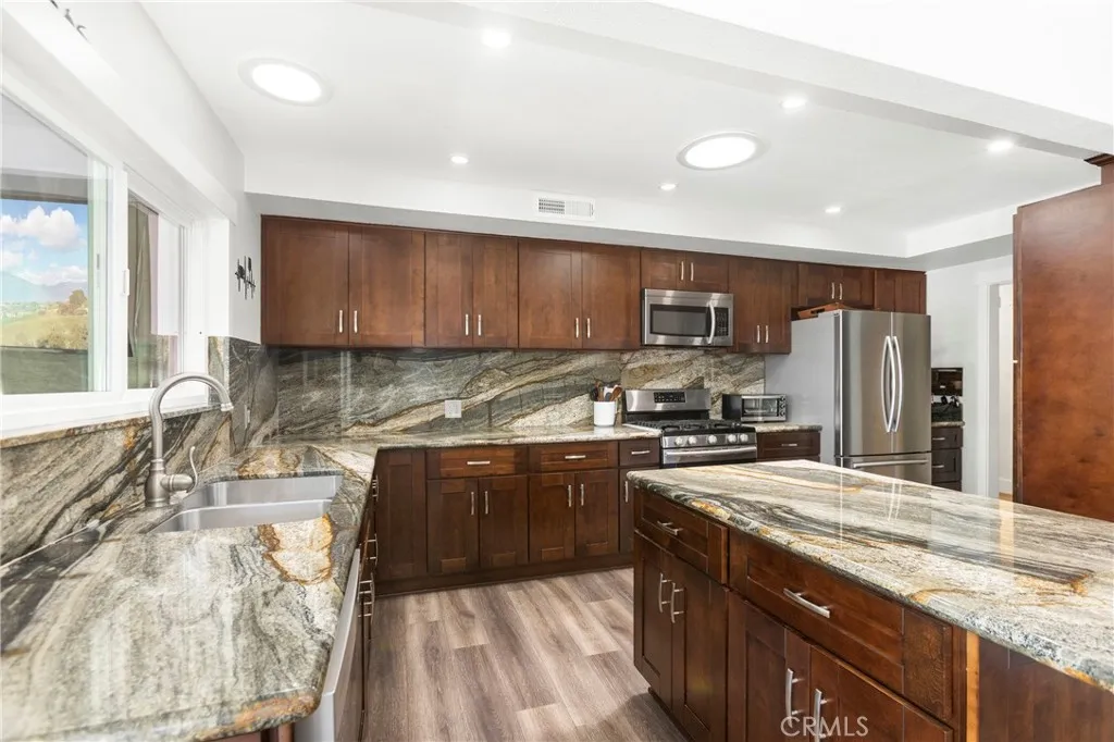 3238 W Ravenswood, Anaheim, California 92804 — photo 5