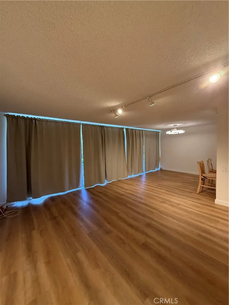enormous 31 for living room