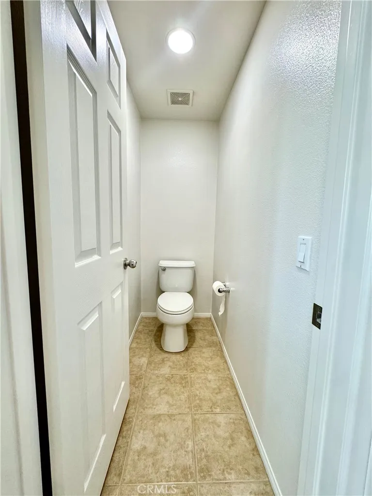 Fourth Floor: Master bathroom/toilet