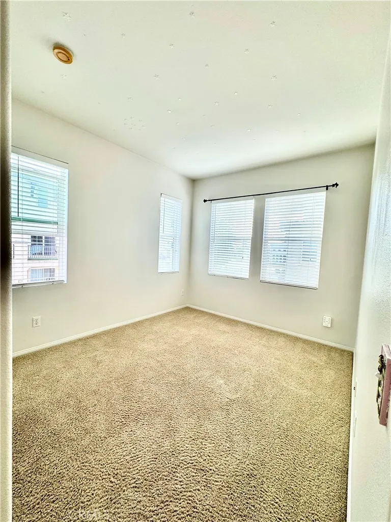 SECOND FLOOR: BEDROOM