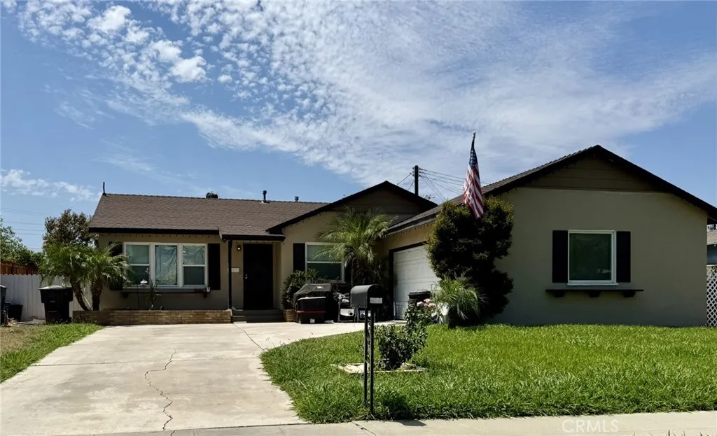 3946 Shelby Dr