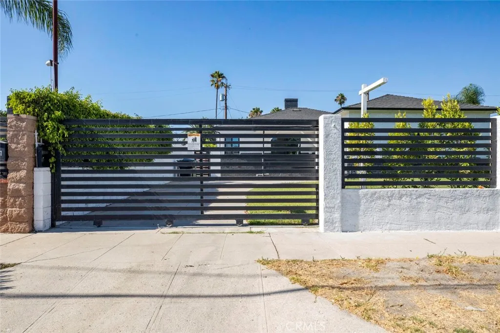 11031 Lull Street, Sun Valley, California 91352 — photo 4