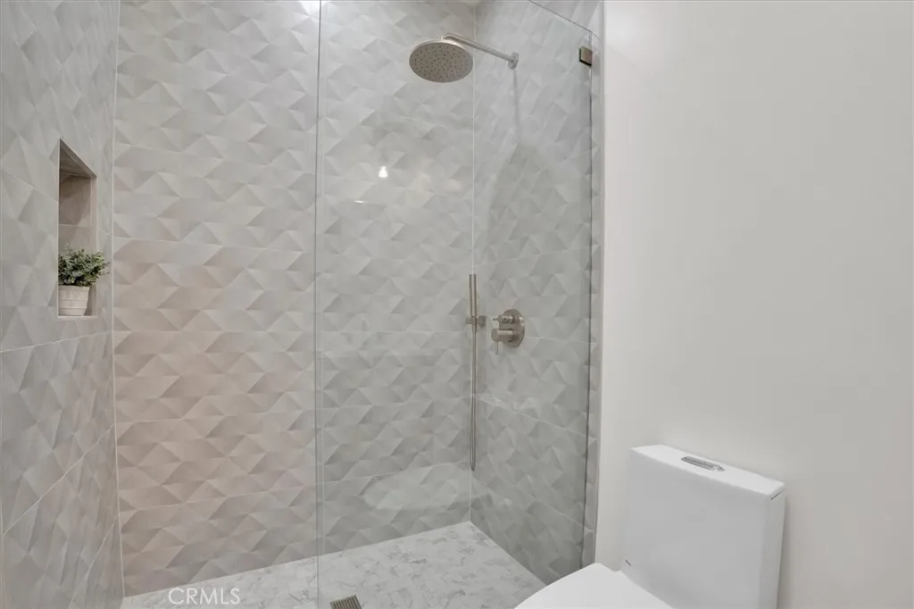 Primary Suite Bathroom