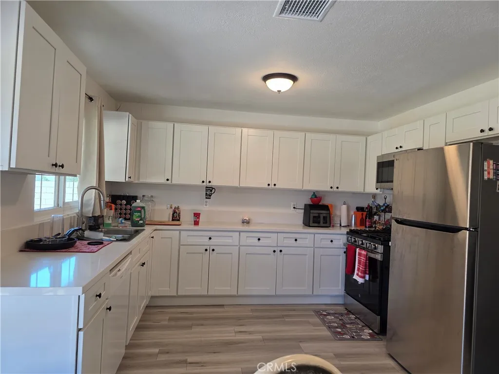 25595 Cheryle, Barstow, California 92311 — photo 5