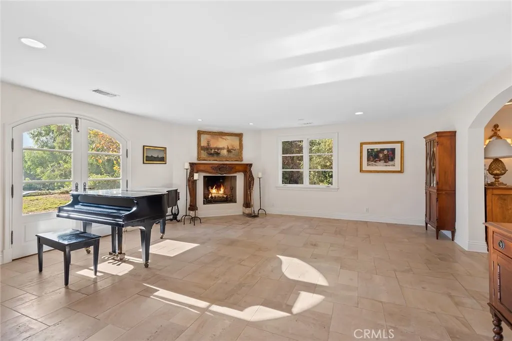 5747 Hoback Glen Road, Hidden Hills, California 91302 — photo 4