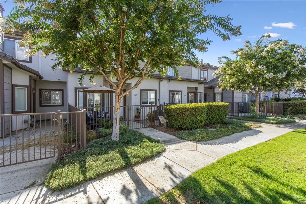 1555 Orange 1205, Redlands, California 92373 — photo 4