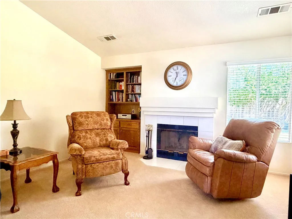 1044 N Sycamore Way, Porterville, California 93257 — photo 4