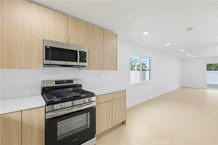 28201 Hot Springs, Canyon Country, California 91351 — photo 4
